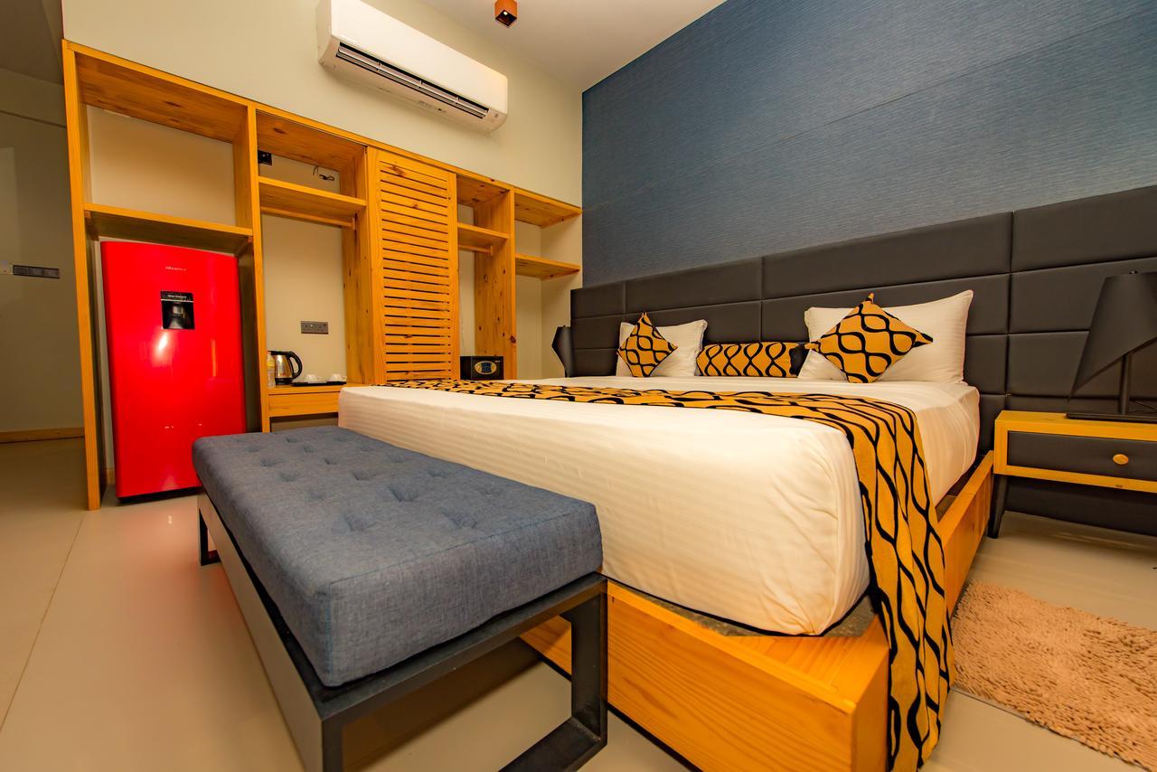 Hotel Ballena Regency